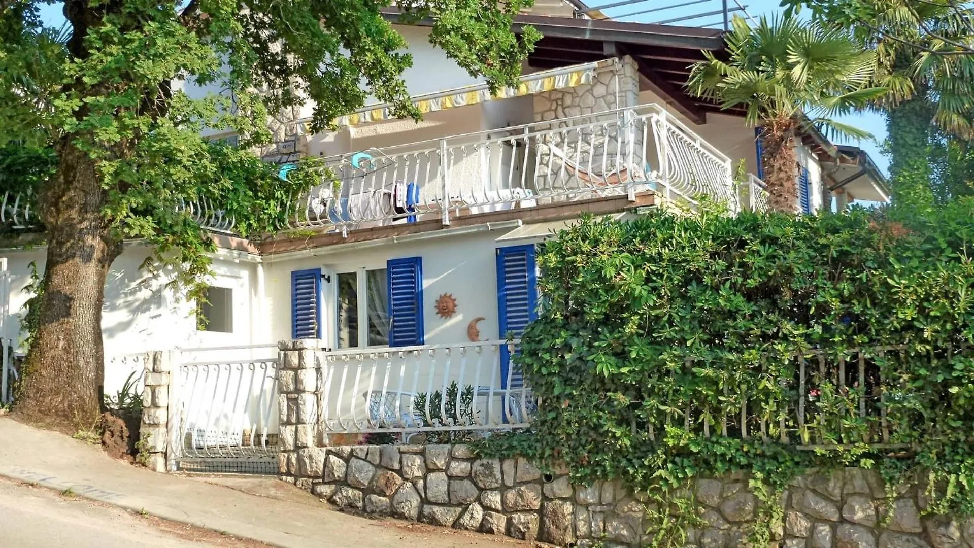 Apartments With A Parking Space Njivice, Krk - 21767